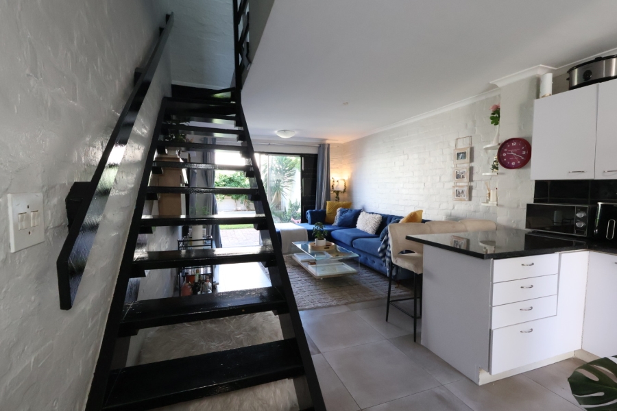 To Let 2 Bedroom Property for Rent in Table View Western Cape